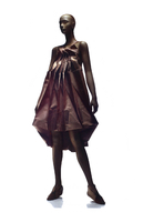 132 5. ISSEY MIYAKE<br />
